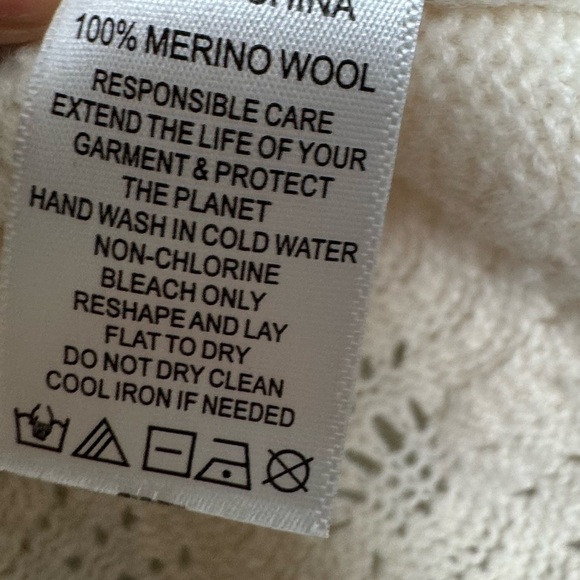 Hill House The Simple Cardigan Sweater 100% Merino Wool in Cream Size L/XL - Picture 11 of 11